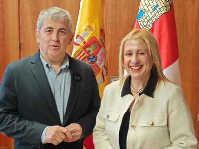 El eclipse solar centra primera reunión institucional de Antón con De Gregorio