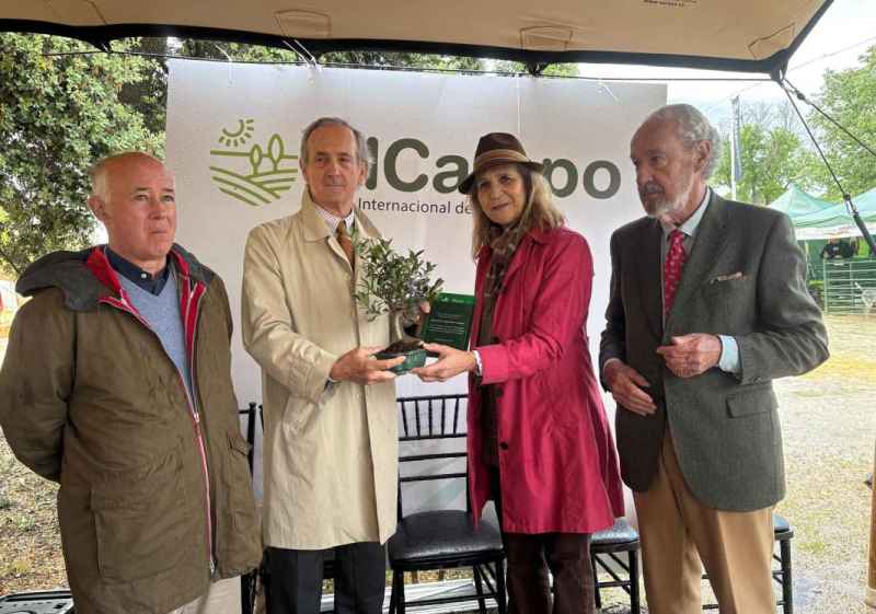La Infanta Elena respalda el mundo rural en su visita a SICampo 2026 