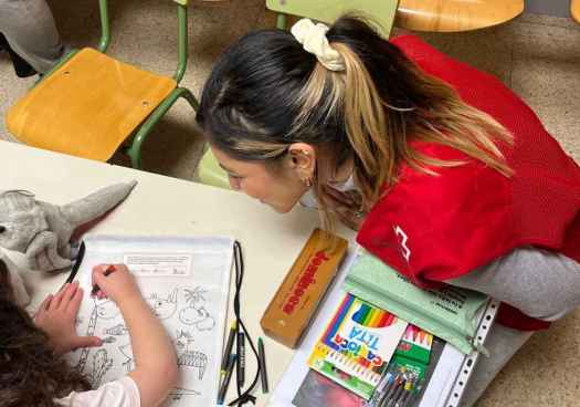 Cruz Roja Juventud impulsa bienestar de infancia hospitalizada en Castilla y León 