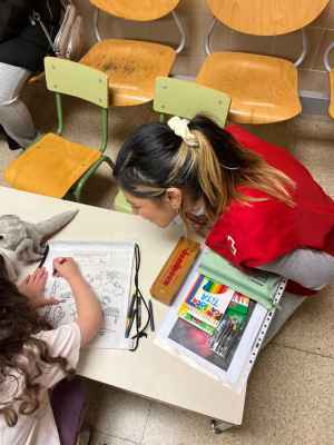 Cruz Roja Juventud impulsa bienestar de infancia hospitalizada en Castilla y León 