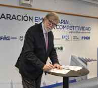 FOES reclama que empresa sea centro de agenda política y económica