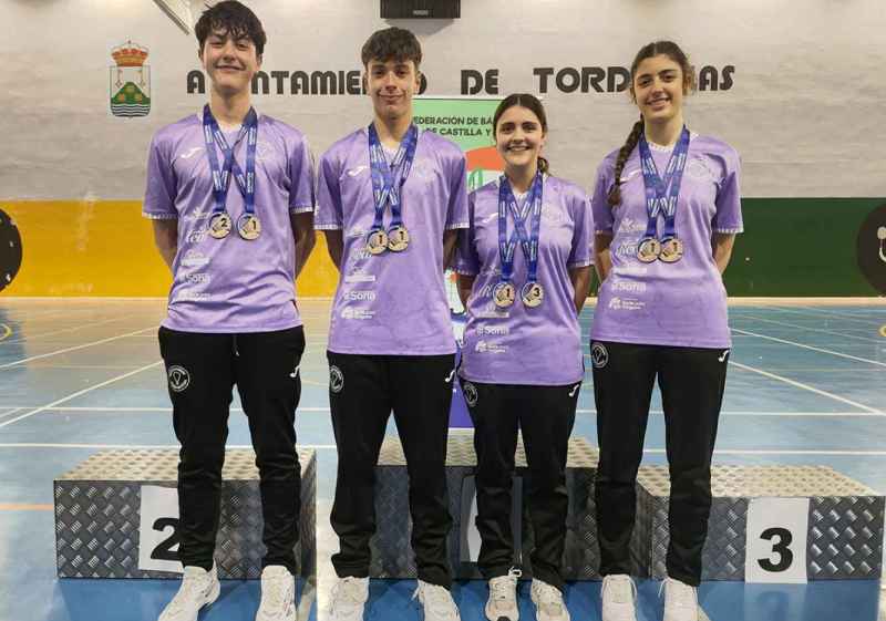 El Club Valonsadero Bádminton triunfa en Campeonato Autonómico Sub19, 