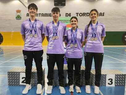 El Club Valonsadero Bádminton triunfa en Campeonato Autonómico Sub19, 