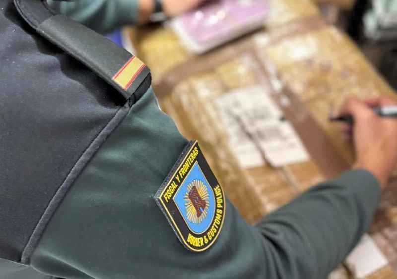 Dos detenidos en Soria por vender artículos tecnológicos falsificados