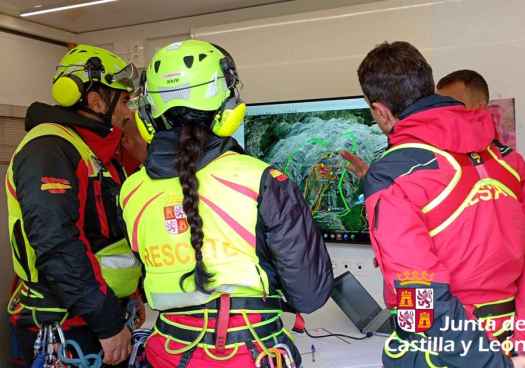 Protección Civil mantiene dispositivo para localizar a montañero desaparecido en Picos de Europa