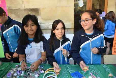 Los escolares de la provincia venden sus emprendimientos en mercado de Soria