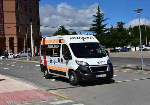 Conductor herido tras salirse con vehículo de calzada en N-234, en Abejar