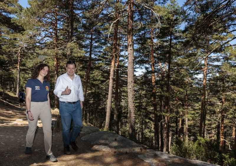 Mañueco participa en celebración del centenario de apertura del camino Schmidt en Guadarrama 