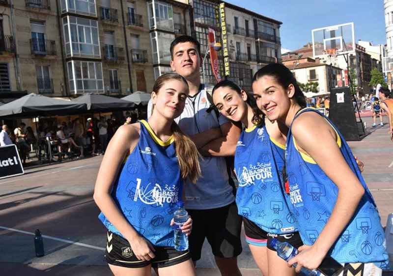 El 3x3 Basket Tour llena la plaza Mariano Granados de Soria