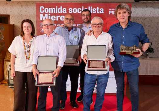 Martínez advierte a los “poderes” que quieren “derrotar” al PSOE: “Nos conocen bien poco”