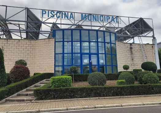 La piscina climatizada de El Burgo cierra temporada con 15.000 usuarios 