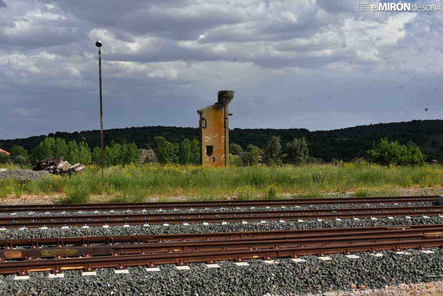Antón busca acuerdo entre Junta y Renfe para promover conexión ferroviaria directa con Madrid 