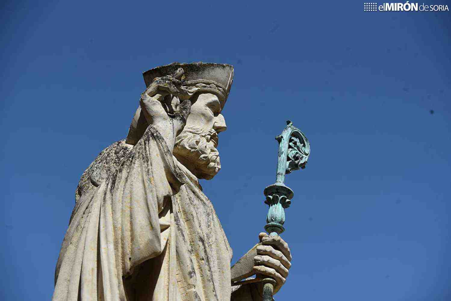 “Petrus, episcopus oxomensis