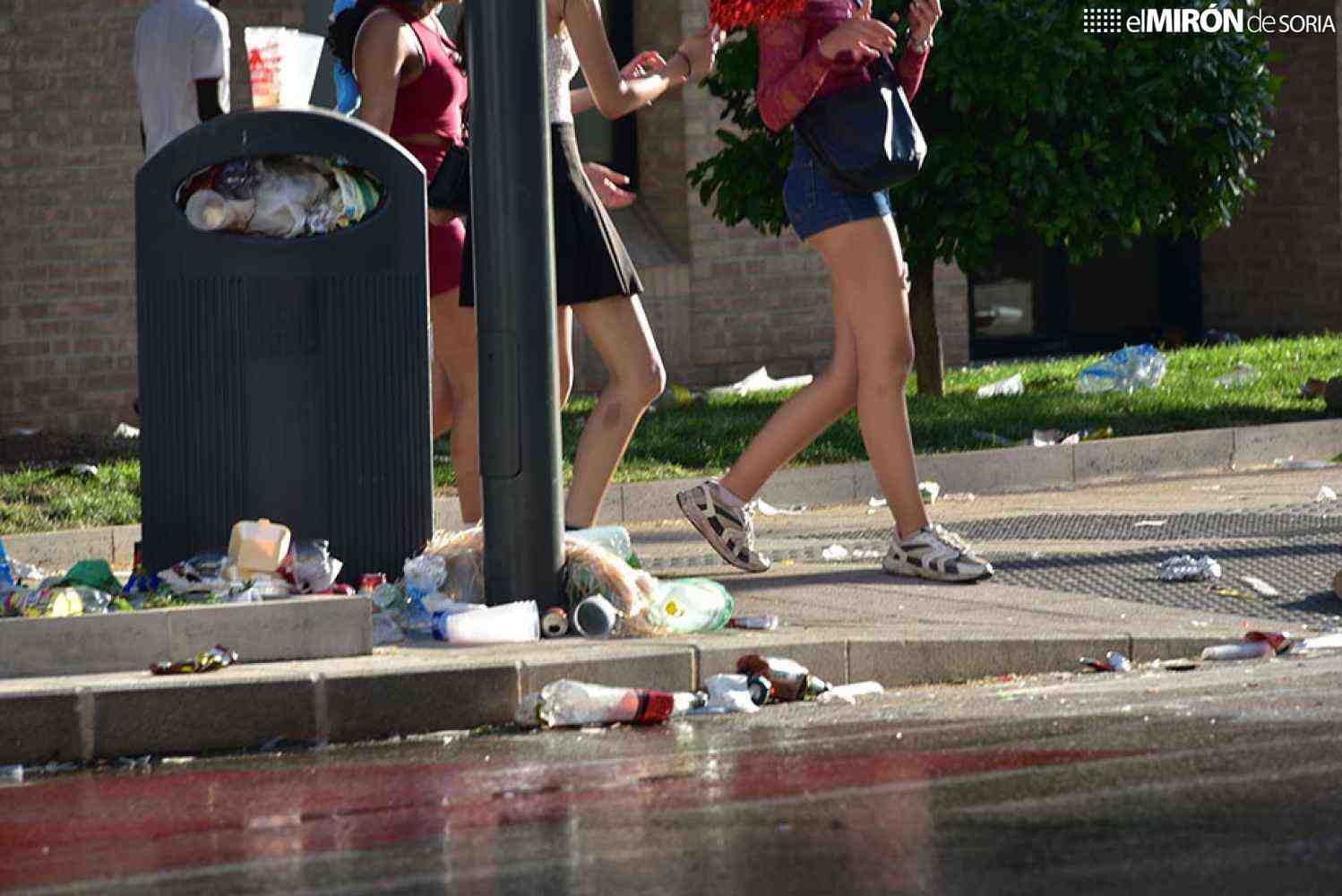 Dieciséís toneladas más recogidas del suelo durante las fiestas de San Juan