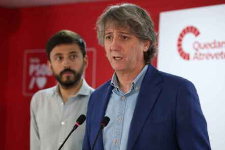 Martínez tacha de "felonía" el pacto de gobierno PP-Vox, que está a falta de "retoques"