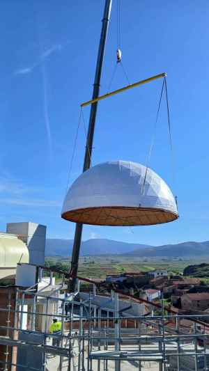 Formalizado contrato del sistema de proyección para planetario de Borobia 
