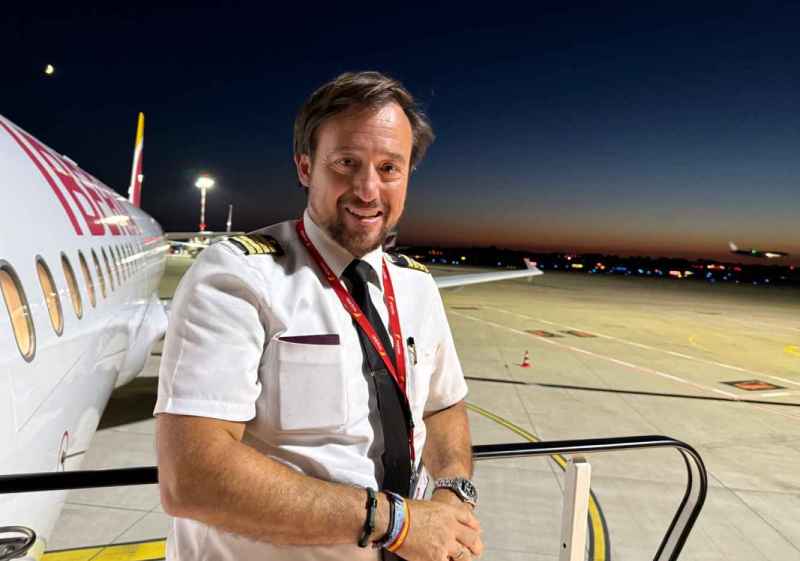 Un cofrade de la Flagelación pilotará uno de los vuelos en visita del Papa a España