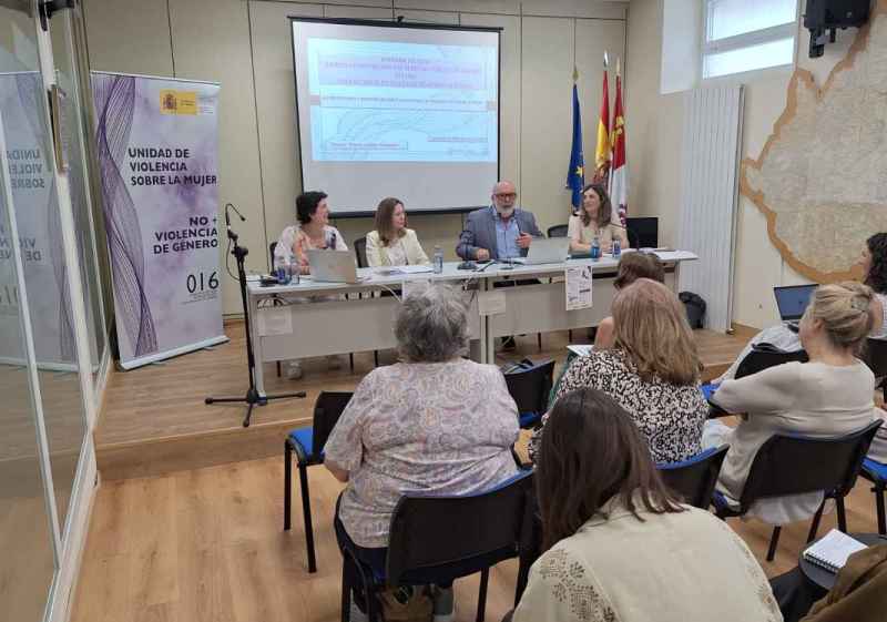 El SEPE forma sobre nuevo subsidio de protección a profesionales que atienden a víctimas de violencia machista