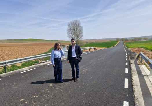 Diputación mejora carretera que comunica a Perdices por La Milana