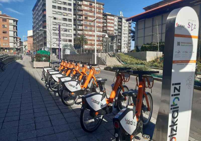 El MITMA apuesta por movilidad en bicicleta con mil kilómetros de carriles-bici