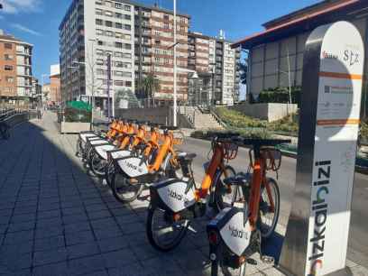 El MITMA apuesta por movilidad en bicicleta con mil kilómetros de carriles-bici