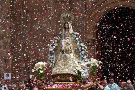 Ágreda honra a su patrona la Virgen de los Milagros