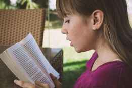 Cerca de 76.000 familias de Castilla y León recibirán libros de texto gratuitos en el curso 2026-2027 