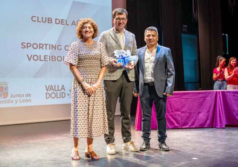 El Sporting Santo Domingo, club del año en Gala del Voleibol de Castilla y León
