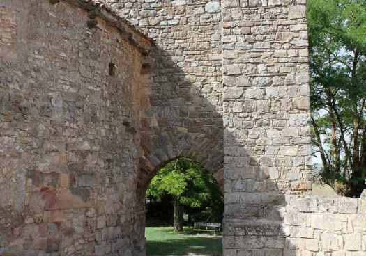 Medinaceli adjudica consolidación del tramo norte de su muralla romana 