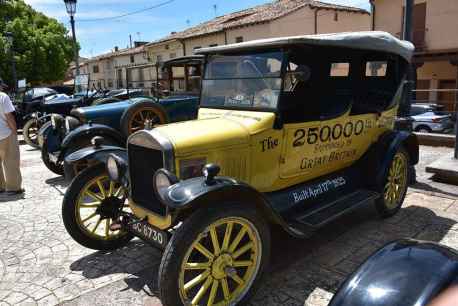 El IV Rally de Centenarios para vehículos a motor hace parada en Berlanga de Duero