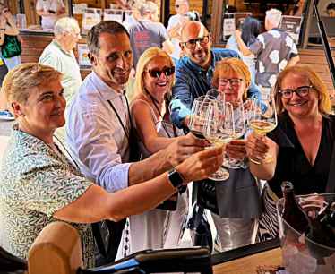San Esteban de Gormaz rinde culto al vino con once bodegas en su feria