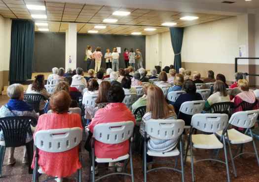 Duruelo de la Sierra reúne a sus vecinos para sensibilizar sobre maltrato a personas mayores