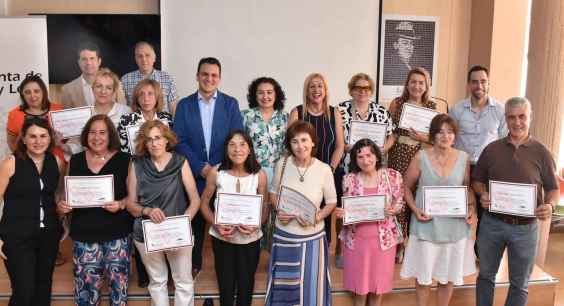 La Junta homenajea a 31 docentes jubilados en Soria durante curso 2025-2026