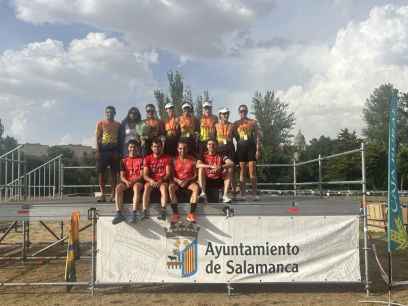 Deporama revalida por cinco segundos título regional de triatlón por equipos 