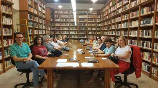 El club de lectura de la biblioteca burgense finaliza su curso literario con “Nada” 