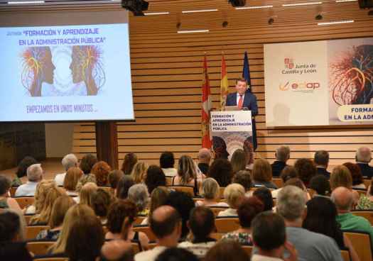 La Junta moderniza el sistema de formación de los empleados públicos