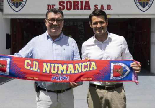 Lolo Escobar resalta que el Numancia tiene urgencia de cambiar su energía