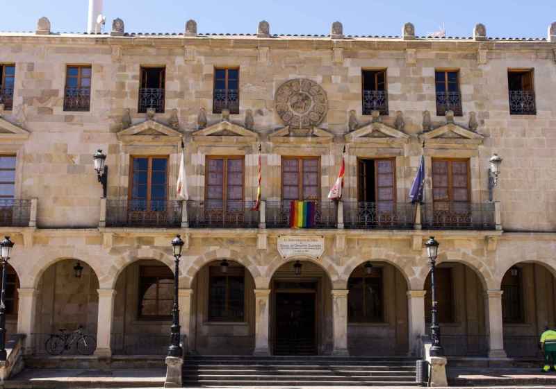 Seis detenidos en operación por presunta prevaricación y tráfico de influencias en Ayuntamiento de Soria