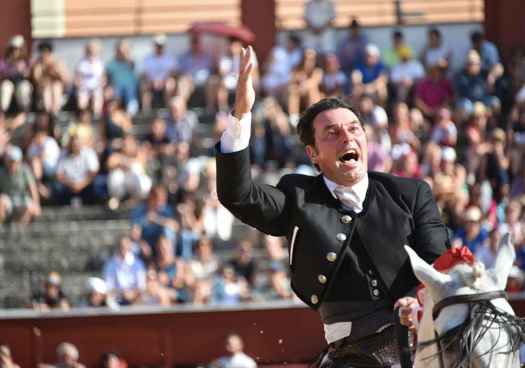 Una oreja para cada rejoneador para abrir la feria taurina de San Juan, en Soria