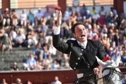 Una oreja para cada rejoneador para abrir la feria taurina de San Juan, en Soria