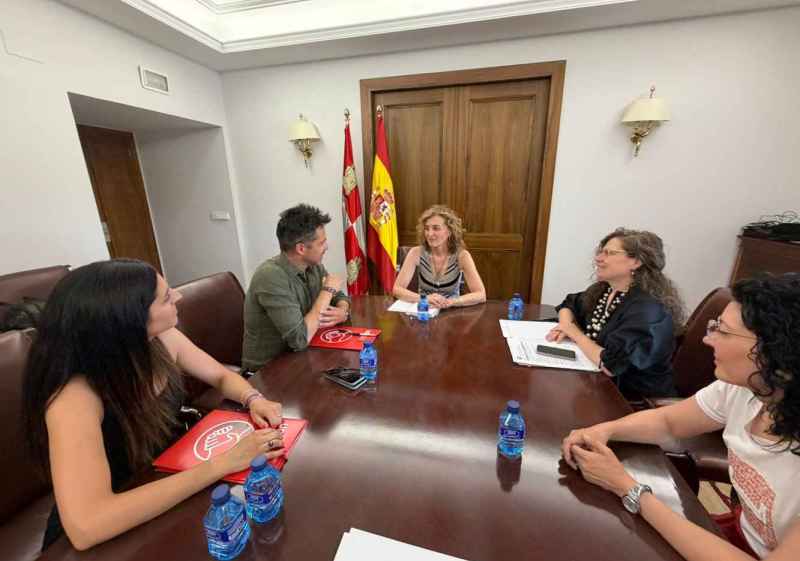 Educación continúa con UGT-SP ronda de contactos con organizaciones sindicales
