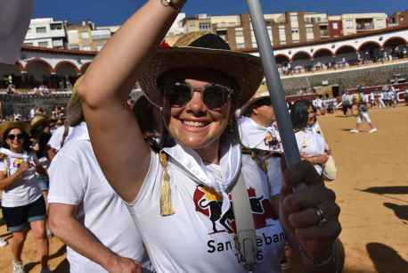 Cuadrillas, peñas y sanjuaneros disfrutan del Viernes de Toros