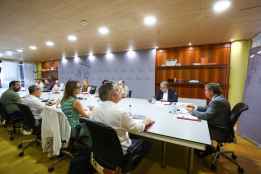La Junta impulsará nuevas medidas para mejorar condiciones de los empleados públicos 