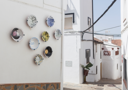 Los Pueblos más Bonitos de España piden plan financiado para retirar cableado de sus cascos