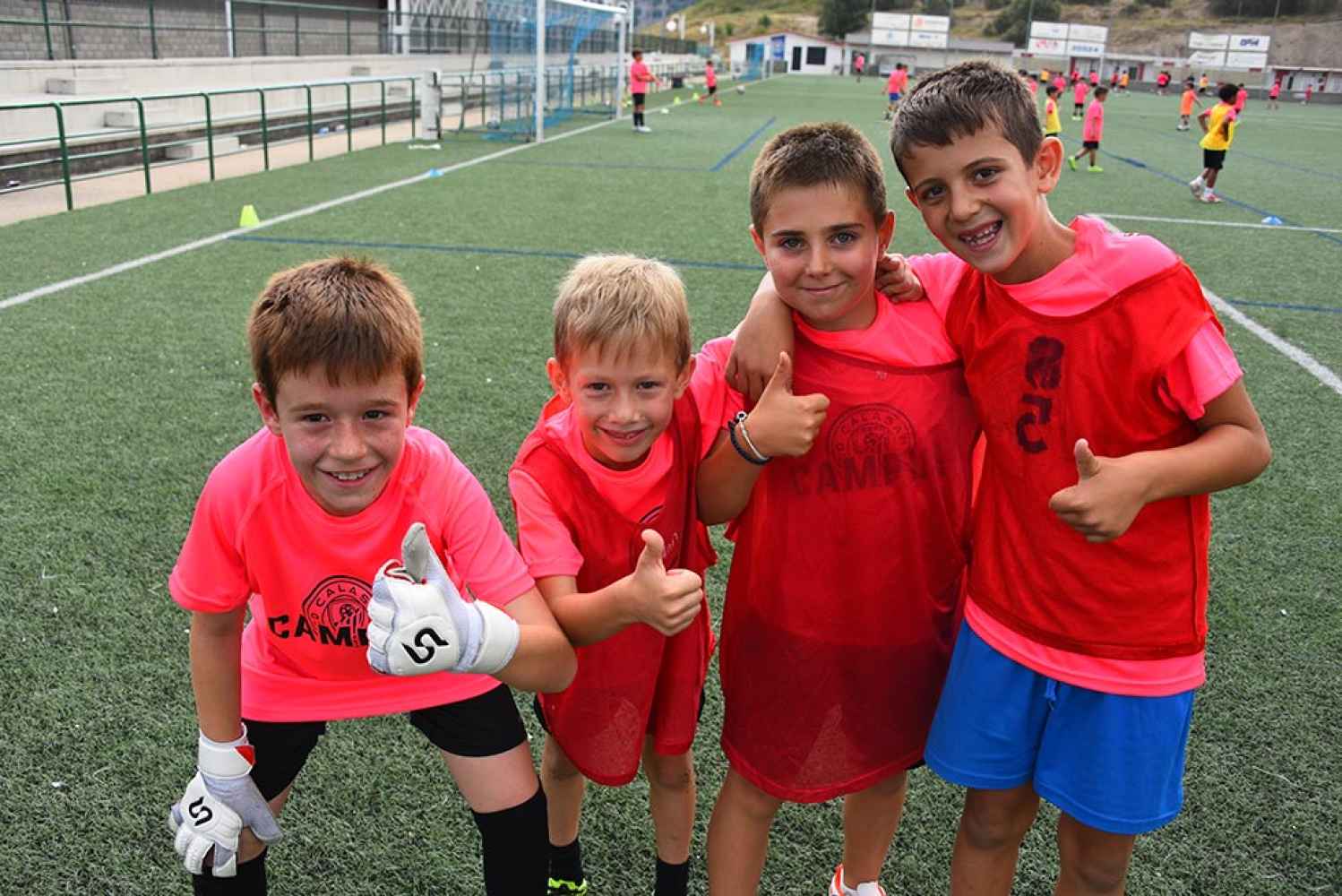 Fútbol, diversión y aprendizaje en el Campus de verano de A.D. Calasanz, de Soria