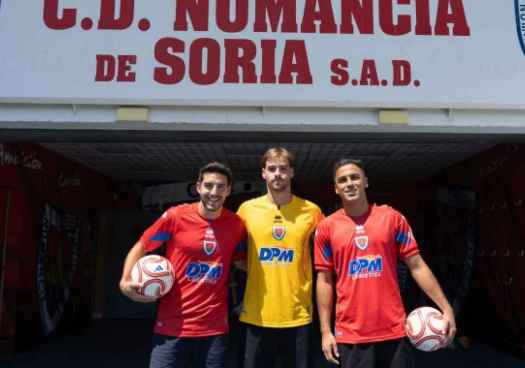 El Numancia presenta a tres de sus incorporaciones para temporada 