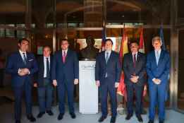 Mañueco ensalza legado político y humano de Adolfo Suárez 