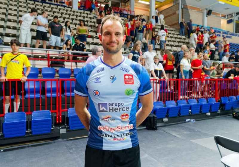 El Grupo Herce Soria incorpora al opuesto internacional suizo Julian Weisigk