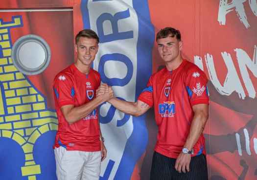 El Numancia presenta a sus dos nuevos delanteros para temporada 2026-27