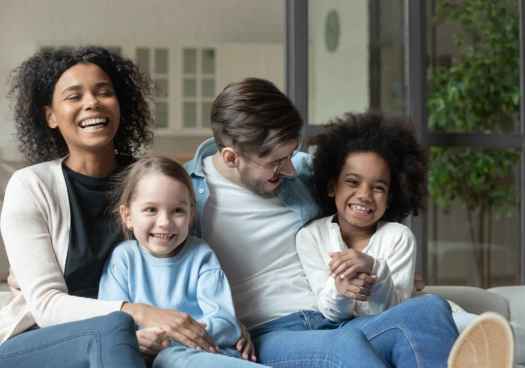 Las familias y hogares españoles experimentan cambios significativos en los últimos 40 años
